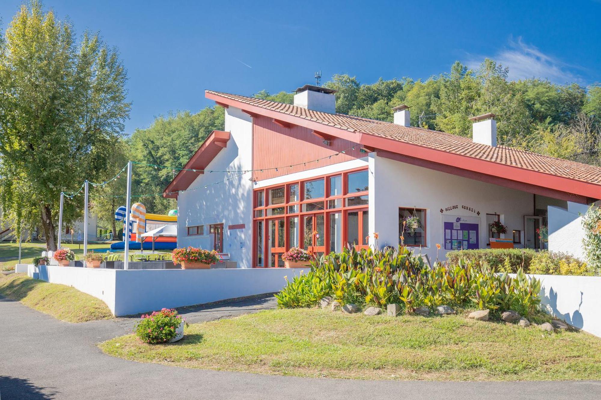 Vvf Residence Pays Basque Saint-Jean-Pied-De-Port Exterior foto
