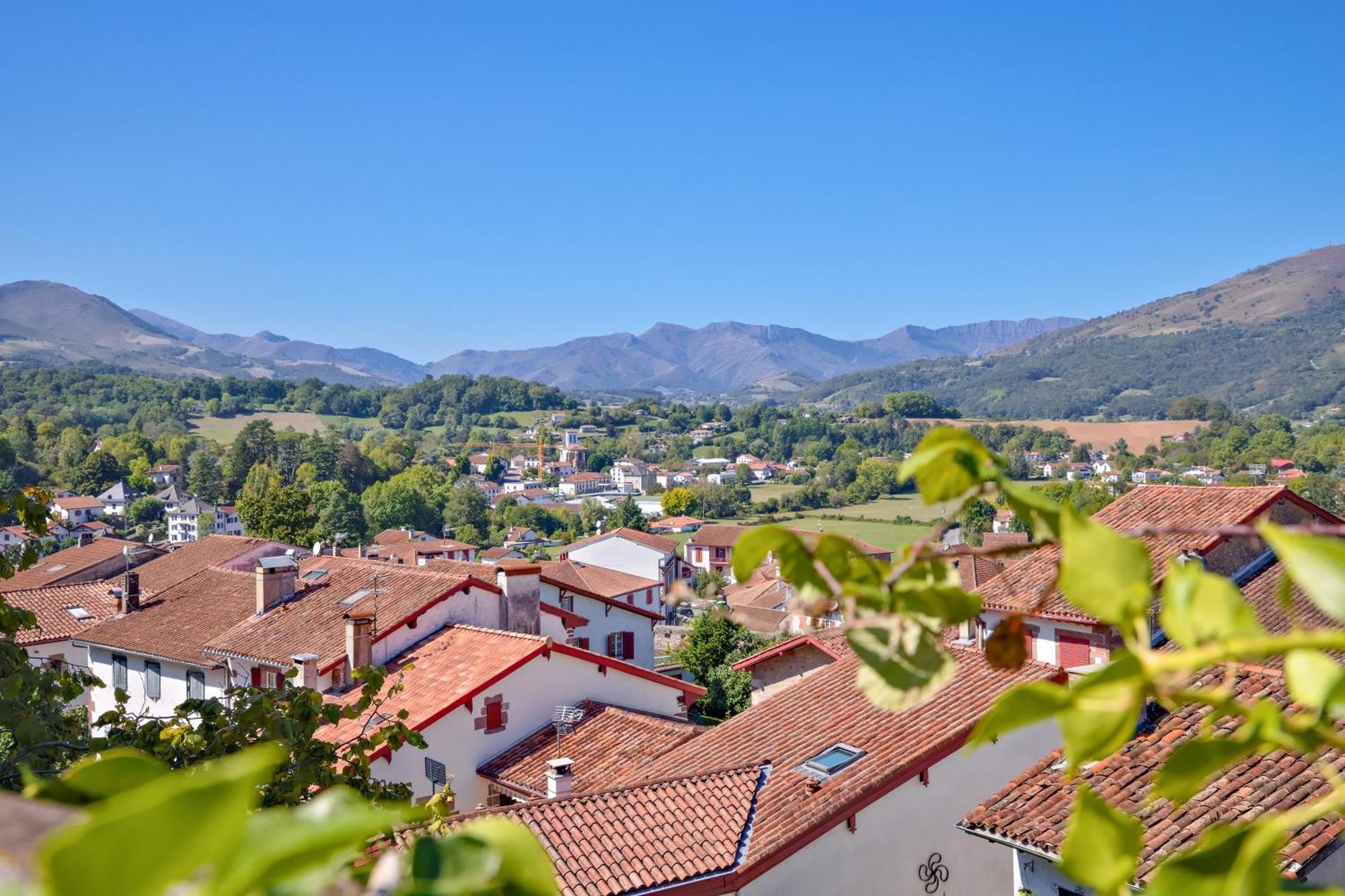 Vvf Residence Pays Basque Saint-Jean-Pied-De-Port Exterior foto