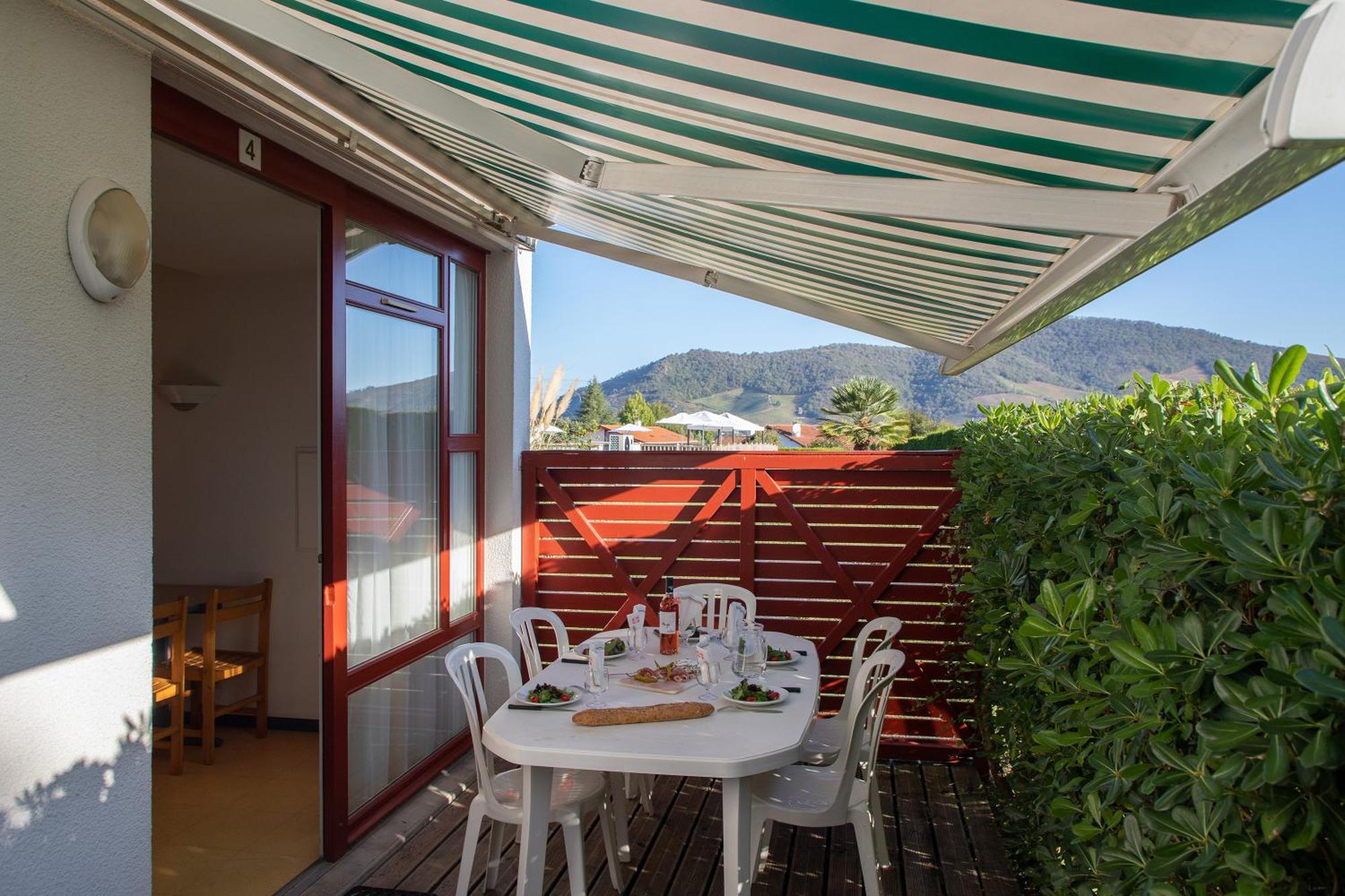 Vvf Residence Pays Basque Saint-Jean-Pied-De-Port Exterior foto